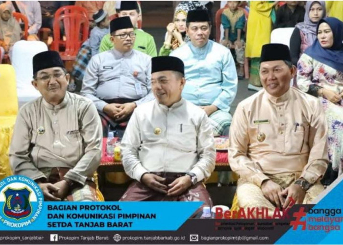 Bupati Tanjab Barat Dampingi Gubernur Jambi Pada Pembukaan Festival Arakan Sahur Ramadan 1444 H/2023 M