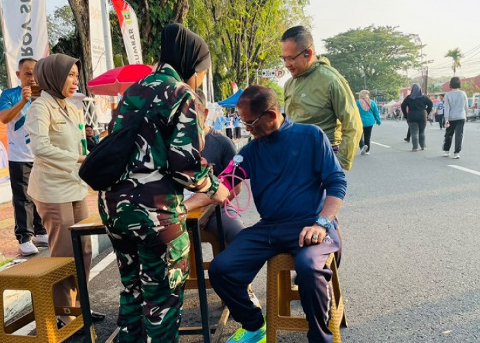 Dekatkan Layanan Medis, Kesdam XX/Tuanku Imam Bonjol Sediakan Cek Kesehatan Cuma-Cuma bagi Warga Padang