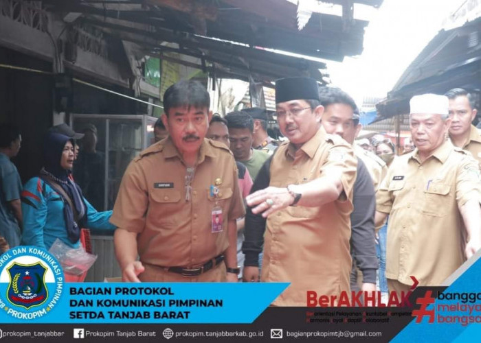 Bupati Tanjab Barat Tinjau Lokasi Kebakaran di Pelabuhan Ampera