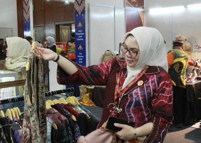 Marina Katamso Wakili Dekranasda Tanjab Barat Hadiri Pembukaan Kriyanusa 2026 di Jakarta