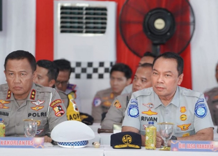 Dirut Jasa Raharja Dampingi Kapolri dan Panglima TNI Tinjau Gerbang Tol Prambanan