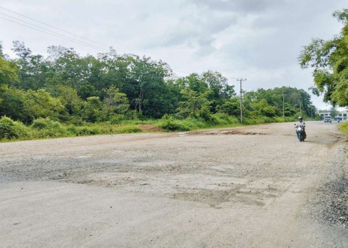 Diprotes Warga, Jalan Jalur Dua Bernai Tak Jadi Diaspal