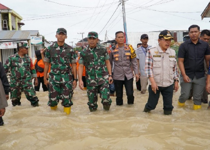 Danrem 042/Gapu Tinjau Banjir di Kabupaten Kerinci dan Sungai Penuh