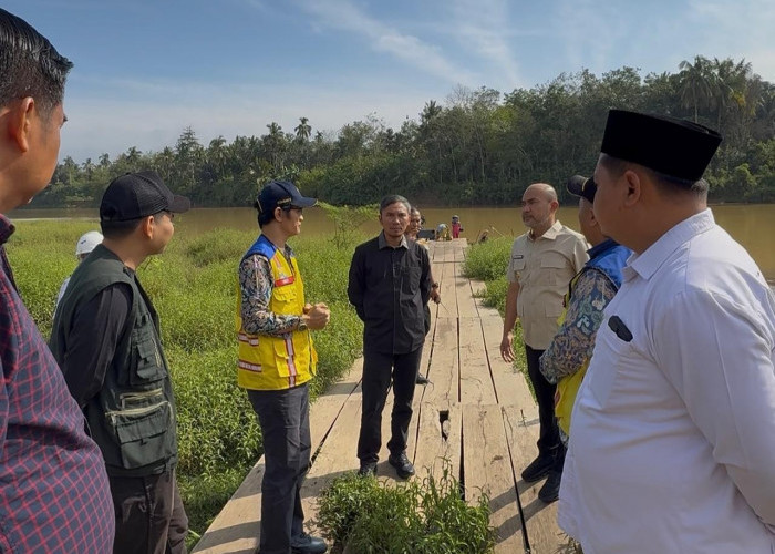 Reses di Bungo, Edi Purwanto Tinjau Lokasi Pembangunan Jembatan Desa Candi Senilai Rp14 M