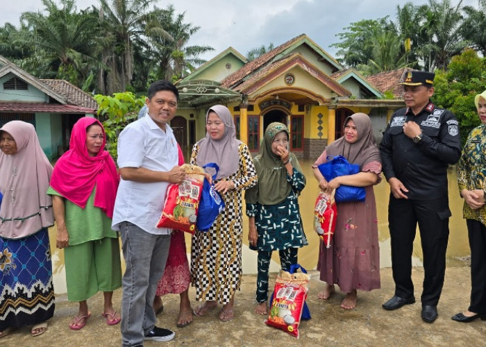  Prihatin Korban Bencana Banjir, DPD REI Jambi-Kejari Muaro Jambi-Pemkab Muaro Jambi Salurkan Bantuan 