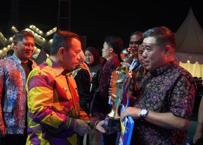Tutup Festival Batanghari, Gubernur Al Haris Minta Semangat Proklamasi Membangun Negeri