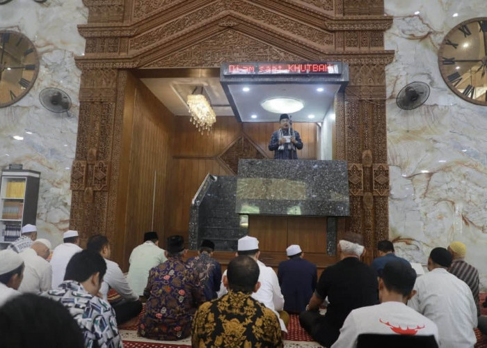 Bupati Anwar Sadat Minta Masyarakat Tak Abaikan Shalat Saat Sibuk Cari Rezeki
