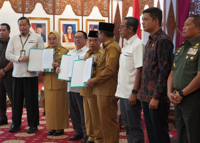 Penyerahan DIPA dan TKD 2025, Pesan Gubernur Al Haris: Gunakan Anggaran APBD dengan Bijaksana