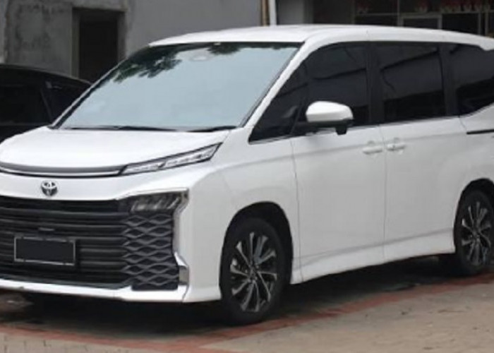 Membandingkan Toyota Voxy Bekas dan Toyota Kijang Innova Bekas untuk Pilihan Mobil Keluarga Besar