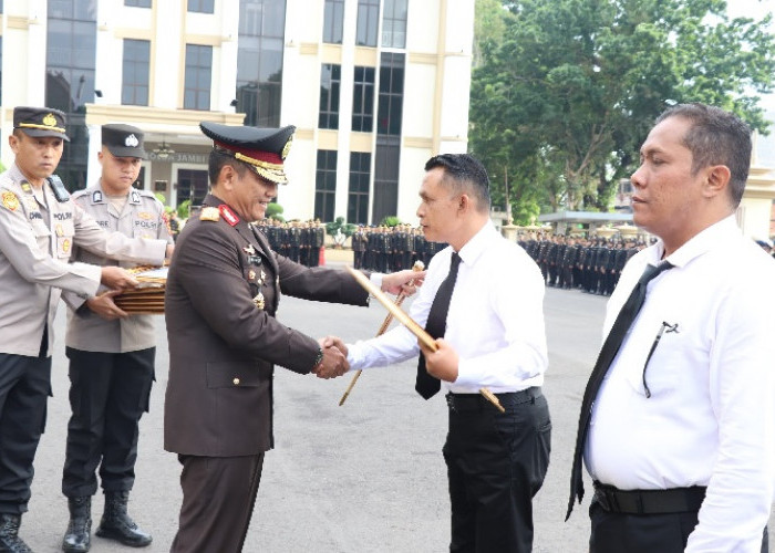 Polda Jambi Gelar Upacara HKN Ke-116 dan Pemberian Penghargaan Kepada Personel