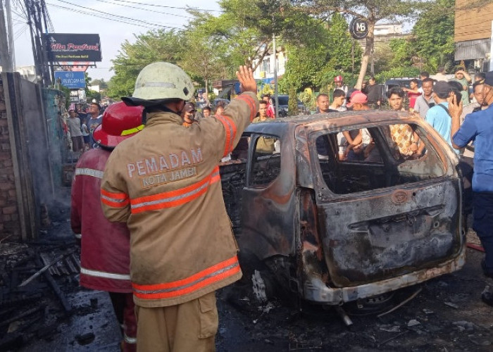 Polisi Selidiki Mobil Melansir BBM Terbakar, Sopir Melarikan Diri 