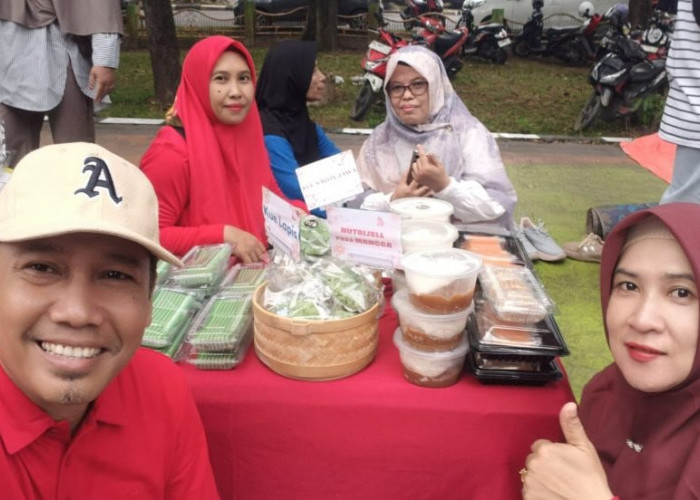 Srikandi PKJM Warnai CFD Kota Bangko Melalui Lapak Kuliner Makanan Jadul Jawa
