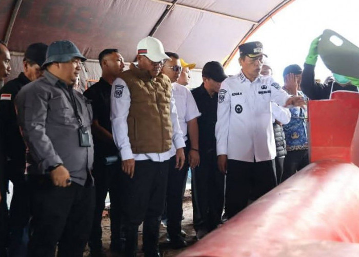 Mesin Pencacah Plastik dan Kompos di TPST RKE