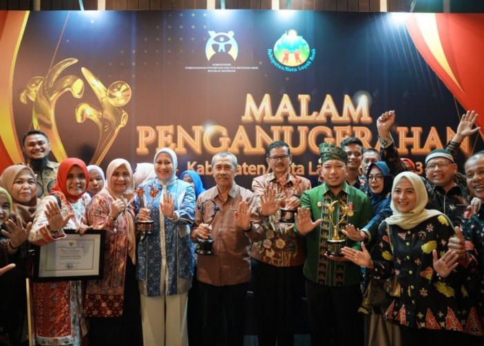 Gubernur Riau Syamsuar Terima Anugerah Provinsi Layak Anak