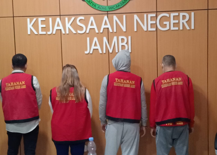 Kejari Jambi Terima Pelimpahan 4 Tersangka Kasus Narkoba dan TPPU Jaringan Ratu Narkoba Jambi 