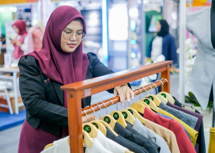 LinkUMKM BRI Dorong Pengusaha Perempuan, JJC Rumah Jahit Berhasil Kembangkan Fesyen Wastra Eksklusif