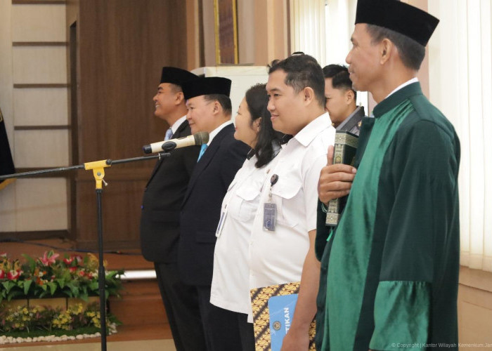 Kabag TU dan Umum Kanwil Kemenkum Jambi Hadiri Pelantikan Jabatan Fungsional Analis Keimigrasian