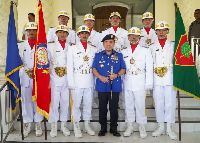 Gubernur Al Haris Pimpin Upacara HUT Damkar ke-107, Satpol PP ke-76 dan Satlinmas ke-64
