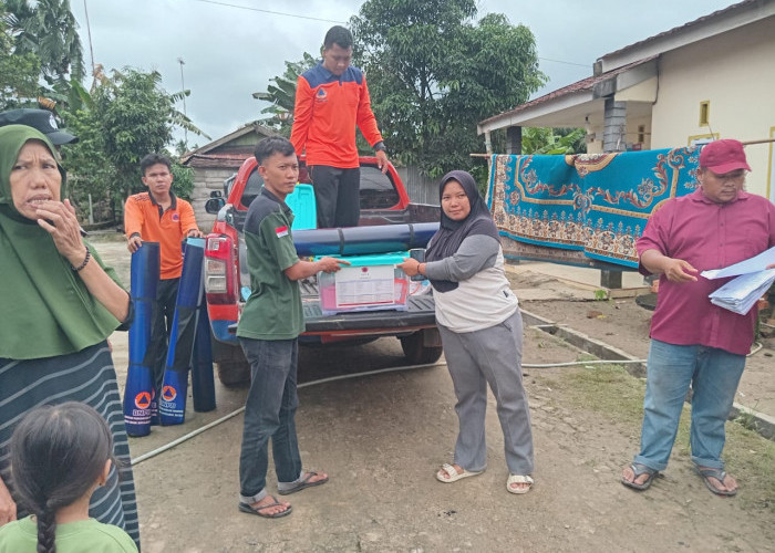 Pemkab Salurkan Bantuan kepada Warga Terdampak Banjir