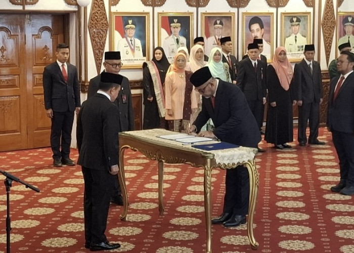 Gubernur Al Haris Lantik Sudirman Jadi Komisaris Utama Bank Jambi, Minta Perkuat Keamanan Siber dan Target KUB