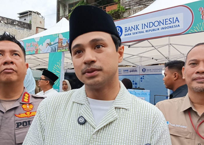 Wakil Wali Kota Jambi, Diza Hazra Buka Pasar Bedug di Terminal Rawasari