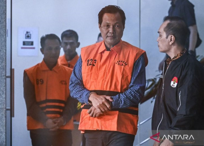 KPK Resmi Tahan Bupati Muara Enim dan 3 Tersangka Suap Hasil OTT