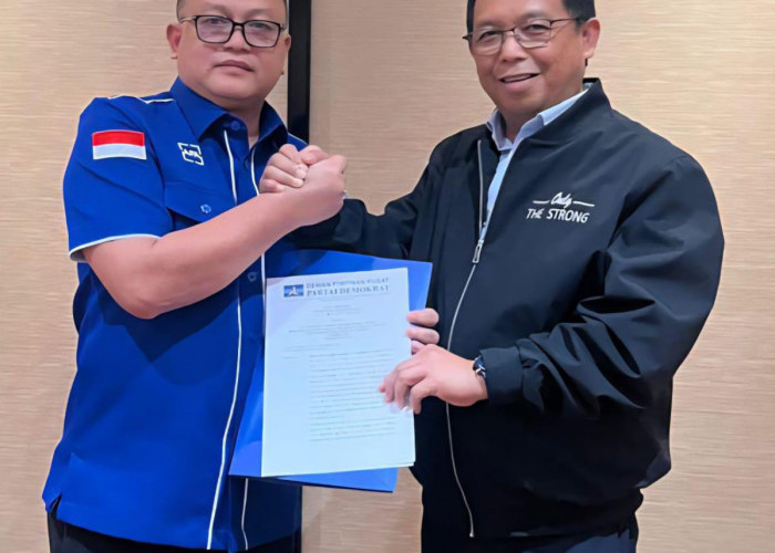 Fauzi Ansori Resmi Terima SK Ketua DPD Demokrat Jambi Periode 2026–2031