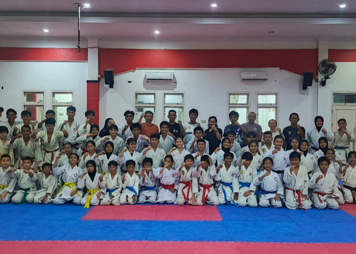 ASKI dan SHINDOKA Jambi Satukan Semangat Karate Lewat Simulasi Pertandingan Antarperguruan