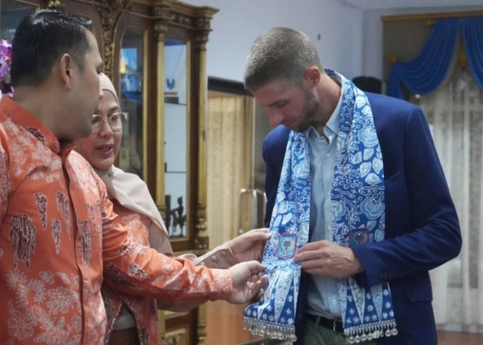 Bupati M. Syukur Jamu Tim Evaluator UNESCO Lewat Batik Geopark dan Kuliner Tradisional