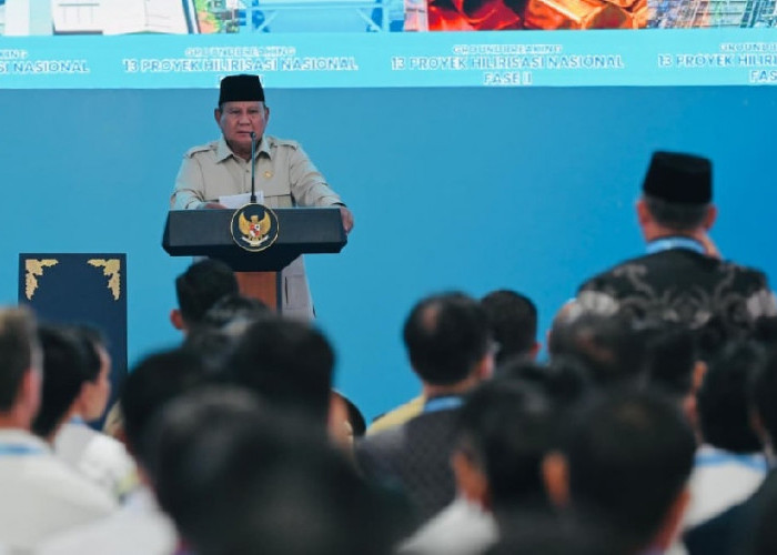 Dari Cilacap, Presiden Prabowo Tegaskan SDA Indonesia Harus Dinikmati Sepenuhnya oleh Rakyat