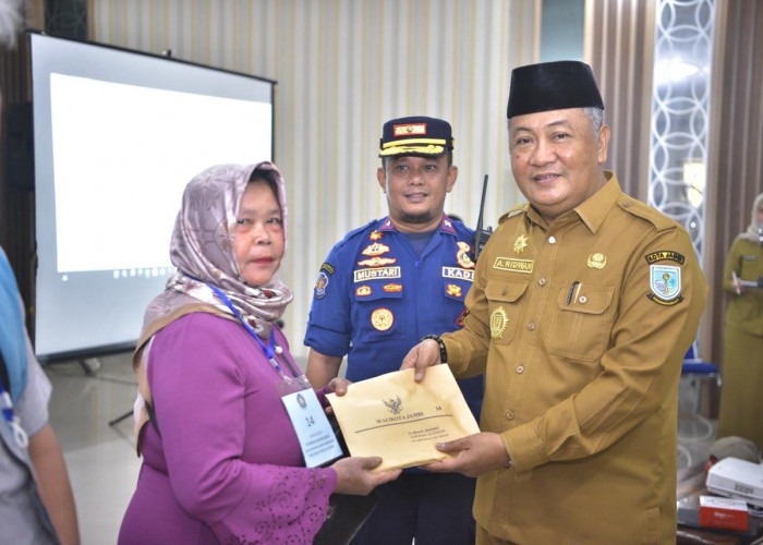 Wakili Pj Wali Kota, Sekda Buka Rakor Penanganan Kebakaran Dan Salurkan Bantuan Korban Bencana Di Kota Jambi