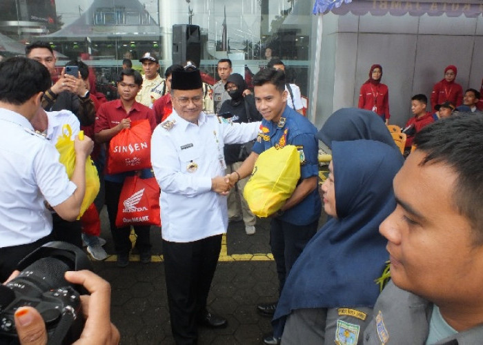 Berbagi Kebahagiaan di Bulan Ramadan, Sinsen Bagikan Ribuan Paket Sembako di Kota Jambi