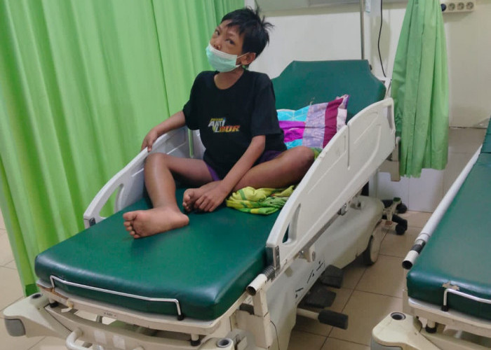 Butuh Uluran Tangan, Remaja Yatim Piatu dari Maro Sebo Ulu Berjuang Melawan Penyakit