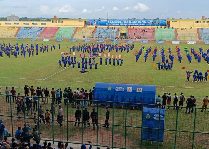 Pembukaan Turnamen Sepak Bola Gubernur Cup 2023 di Kabupaten Tebo Berjalan Meriah