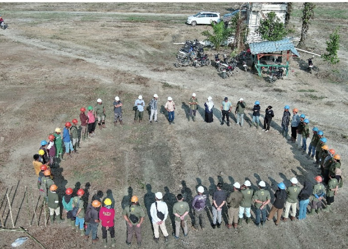 Dukung Ketahanan Pangan ,PT Batanghari Sawit Sejahtera Tanam Jagung Pakan Bersama Polsek Maro Sebo