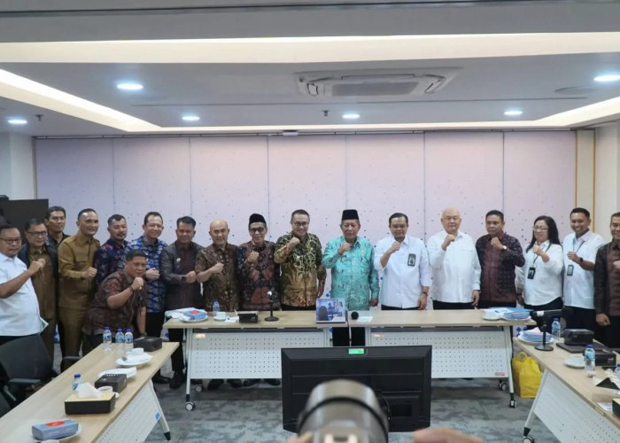 Pasca Banjir, Bupati Hurmin Koordinasi Lakukan Percepatan Perbaikan Sekolah