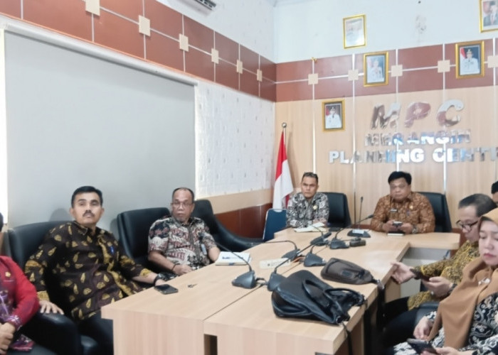 Sekda Zulhifni Pimpin Evaluasi Kelayakan Operasional Dapur SPPG Merangin Secara Daring