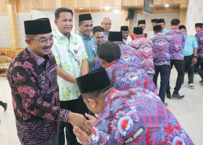 Bupati Anwar Sadat Resmi Lantik Pengurus PPDI Tanjab Barat 2025–2030