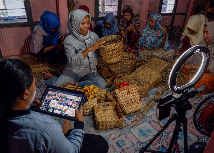 BRI Perkuat Ekonomi Kerakyatan: Penyaluran Kredit UMKM Capai Rp1.211 triliun
