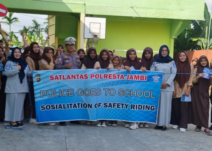 Jasa Raharja Jambi Bercerita di SMA Megatama Gandeng Police Goes To School Polresta Jambi