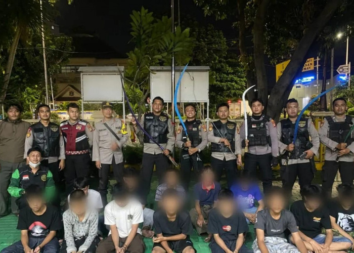 Polisi Tangkap Remaja Bersenjata Tajam yang Hendak Tawuran di Gropet