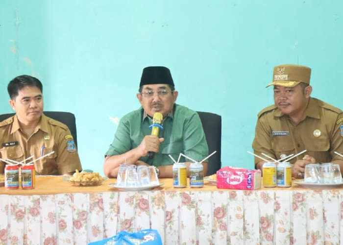 Bupati Anwar Sadat Turun Langsung Salurkan Bantuan untuk Terdampak Puting Beliung di Desa Pematang Buluh