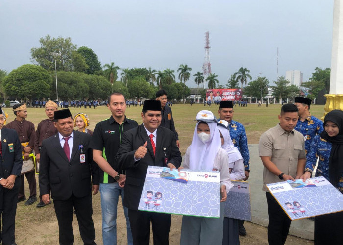 Hari Sumpah Pemuda, Bank Jambi Salurkan Bantuan bagi Siswa SMK
