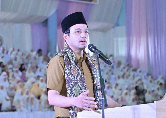 Buka Wisuda Tahfizh, Wawako Diza Tegaskan Komitmen Pemkot Jambi Cetak Generasi Qur'ani