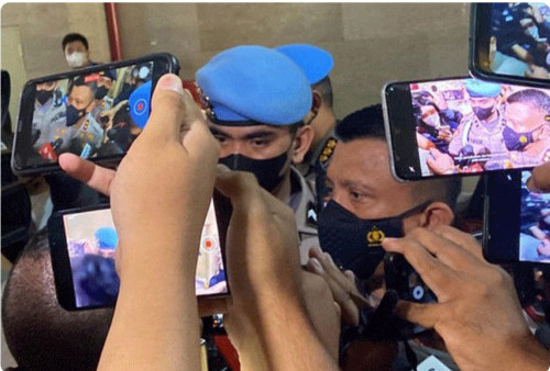 Irjen Ferdy Sambo Dikabarkan Ditangkap, Pasukan Brimob Datangi Bareskrim Polri