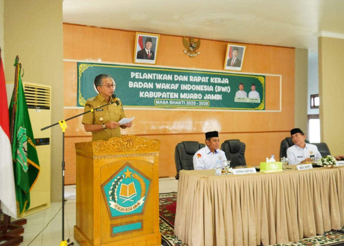 Wabup Muaro Jambi Hadiri Pelantikan Pengurus Perwakilan BWI Kabupaten Muaro Jambi Masa Bakti 2026–2028