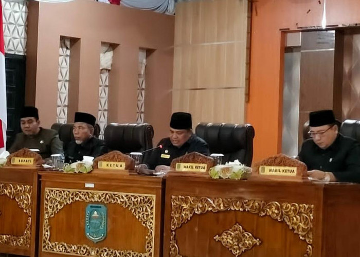 Bupati Bersama Wabup Sampaikan KUA PPAS 2023