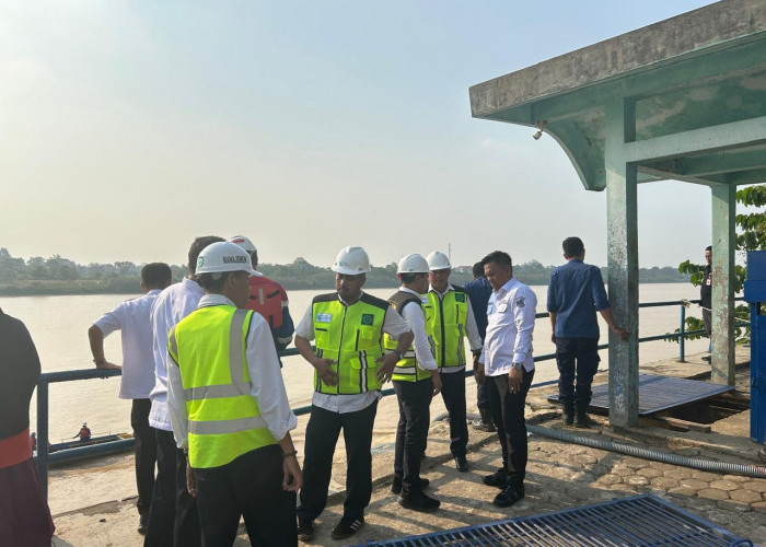 Tirta Mayang Setop Pengaliran Air, Ada Genangan Minyak di Intake Sijenjang
