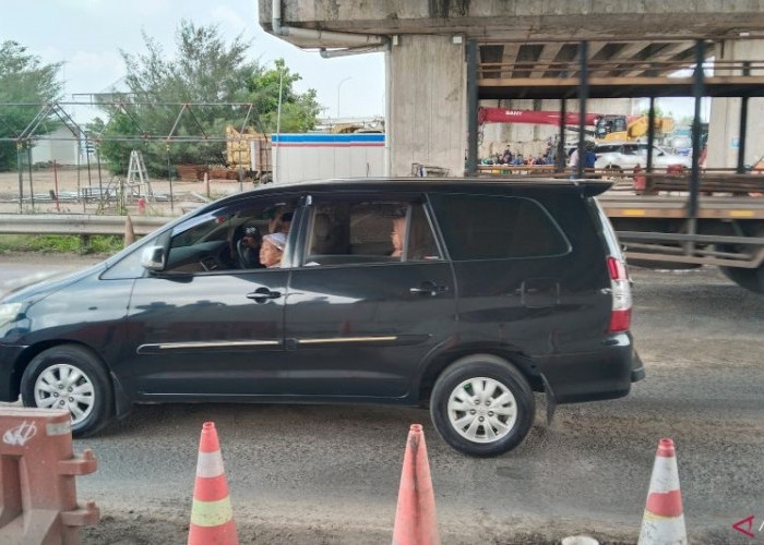 Macet di Hari Pertama Karena Truk Patah As Roda, Exit Tol Betung Mulai Lancar