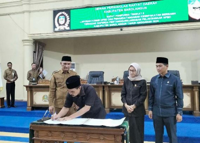 DPRD Sarolangun Sahkan Perda Pertanggung Jawaban Pelaksanaan APBD 2025